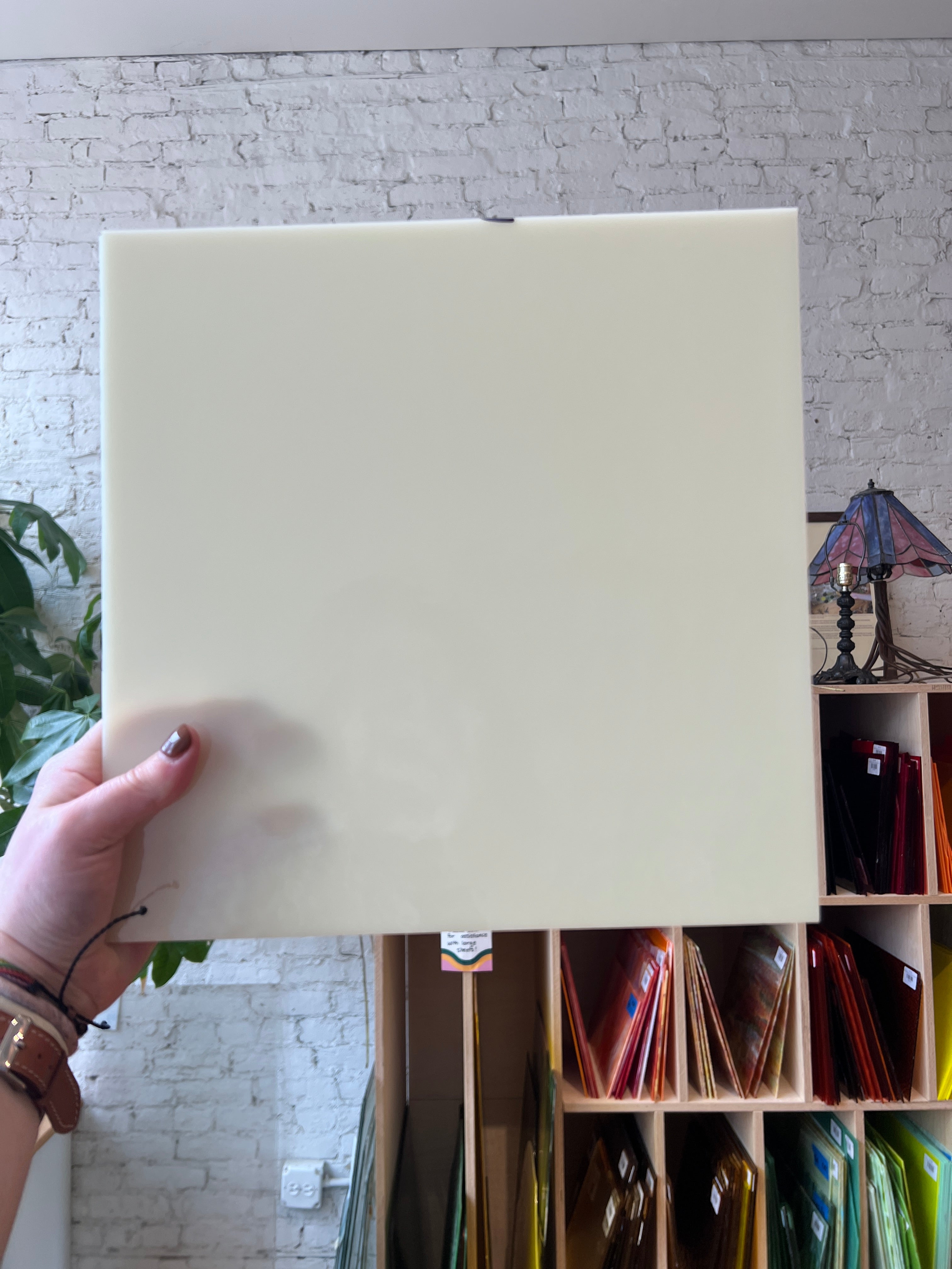 [#224] Oceanside Almond Opal Fusible