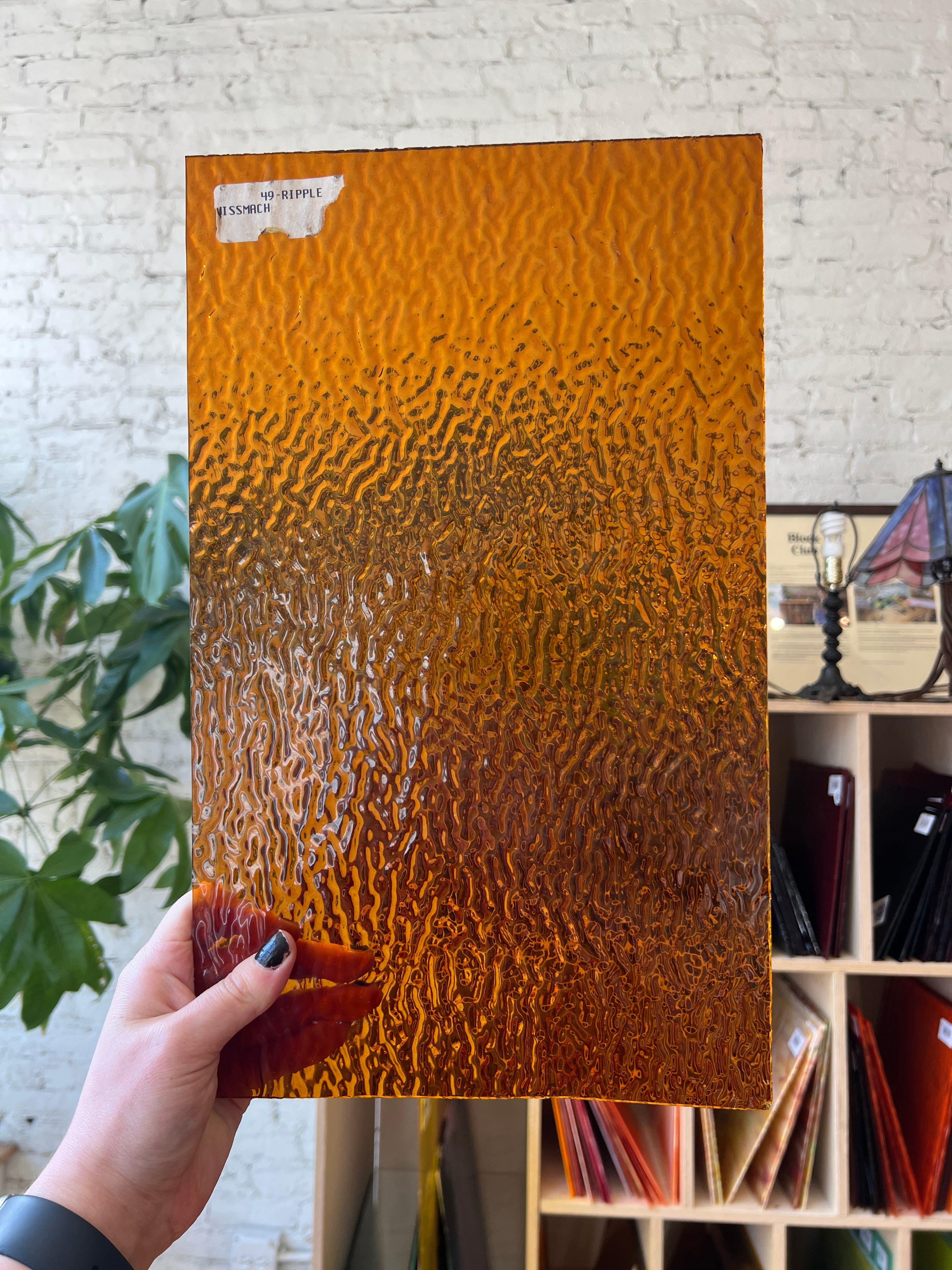 Wissmach Apricot Ripple