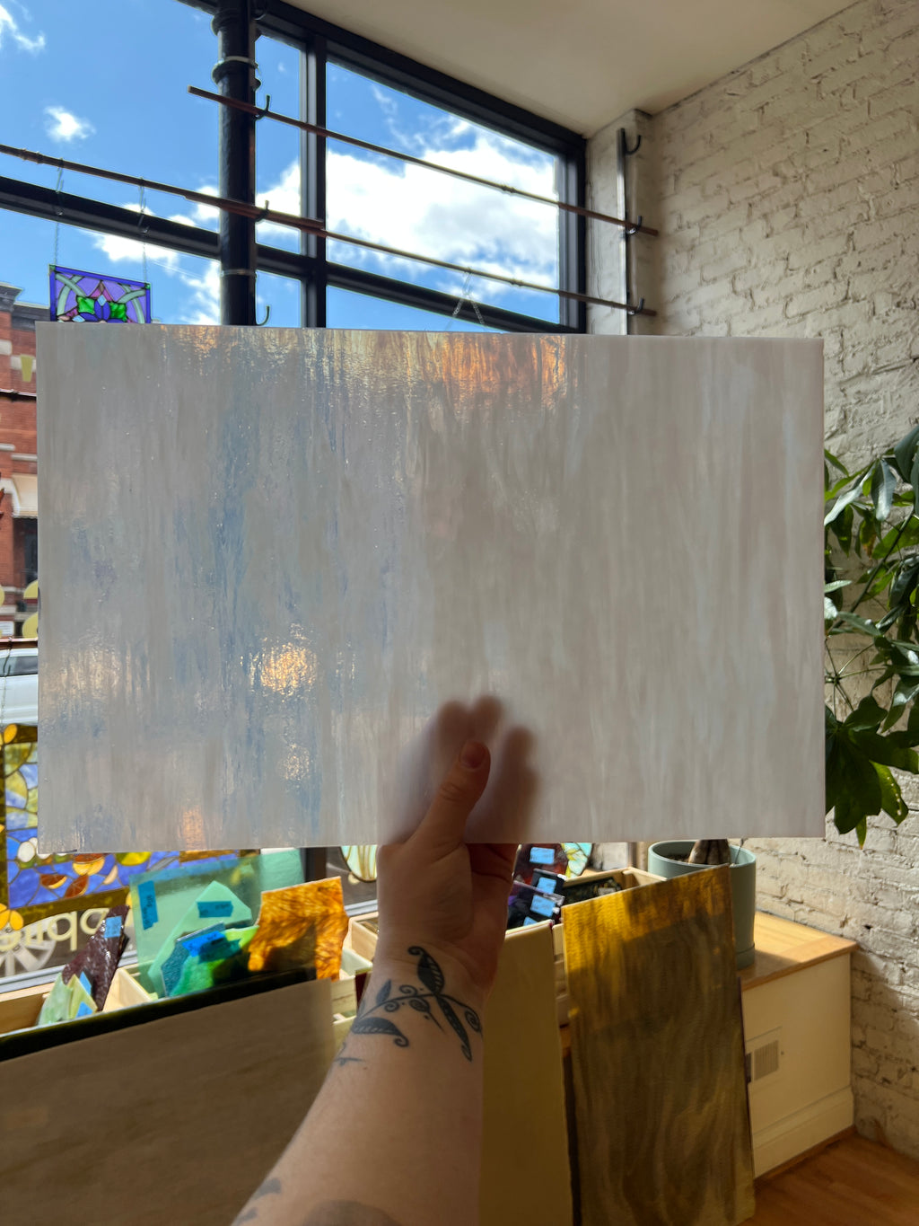 [#174] Wissmach White Crystal Prisma Fusible