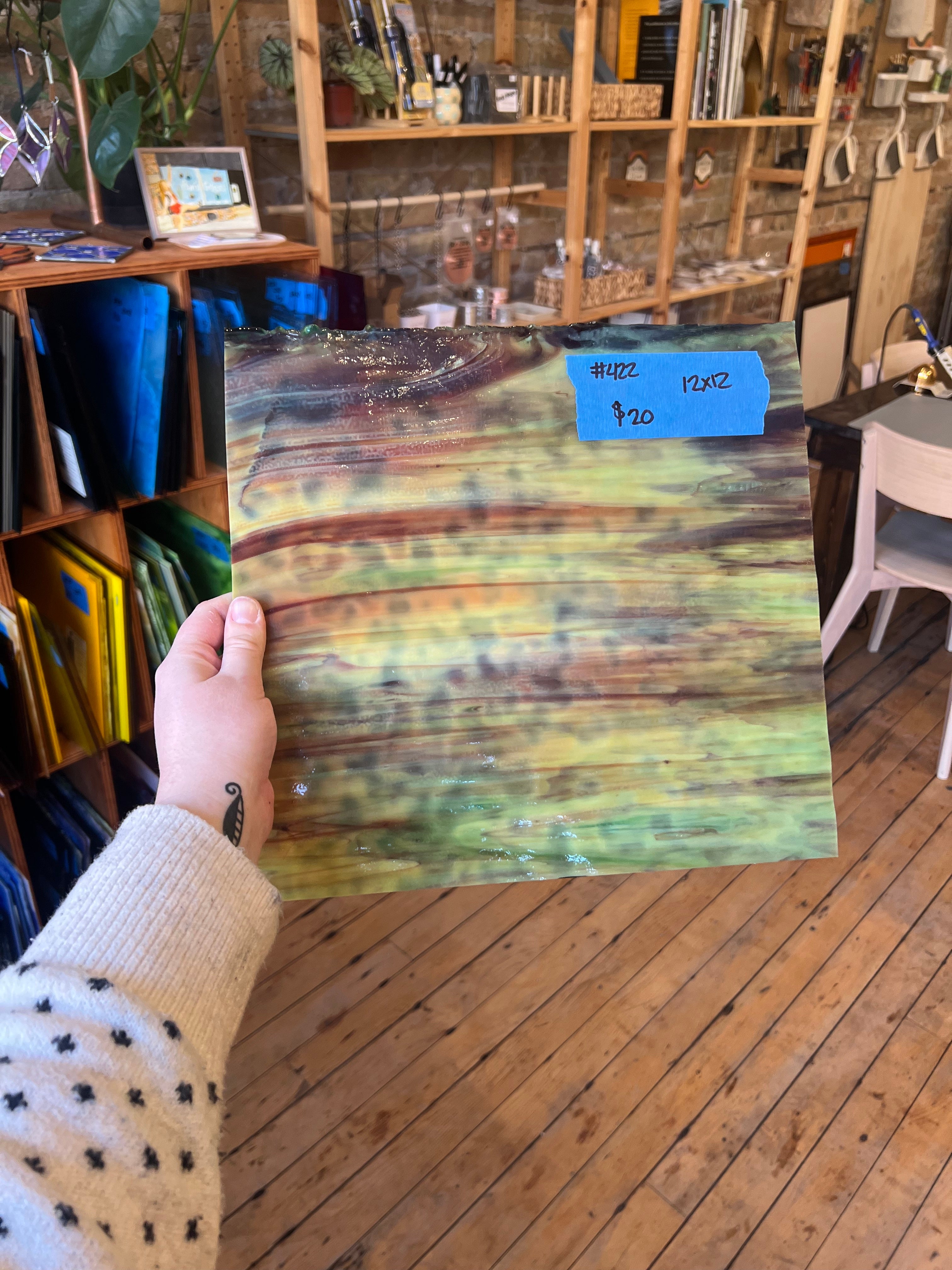 [#422] Youghiogheny Silver Yellow, Red, Green Mottled