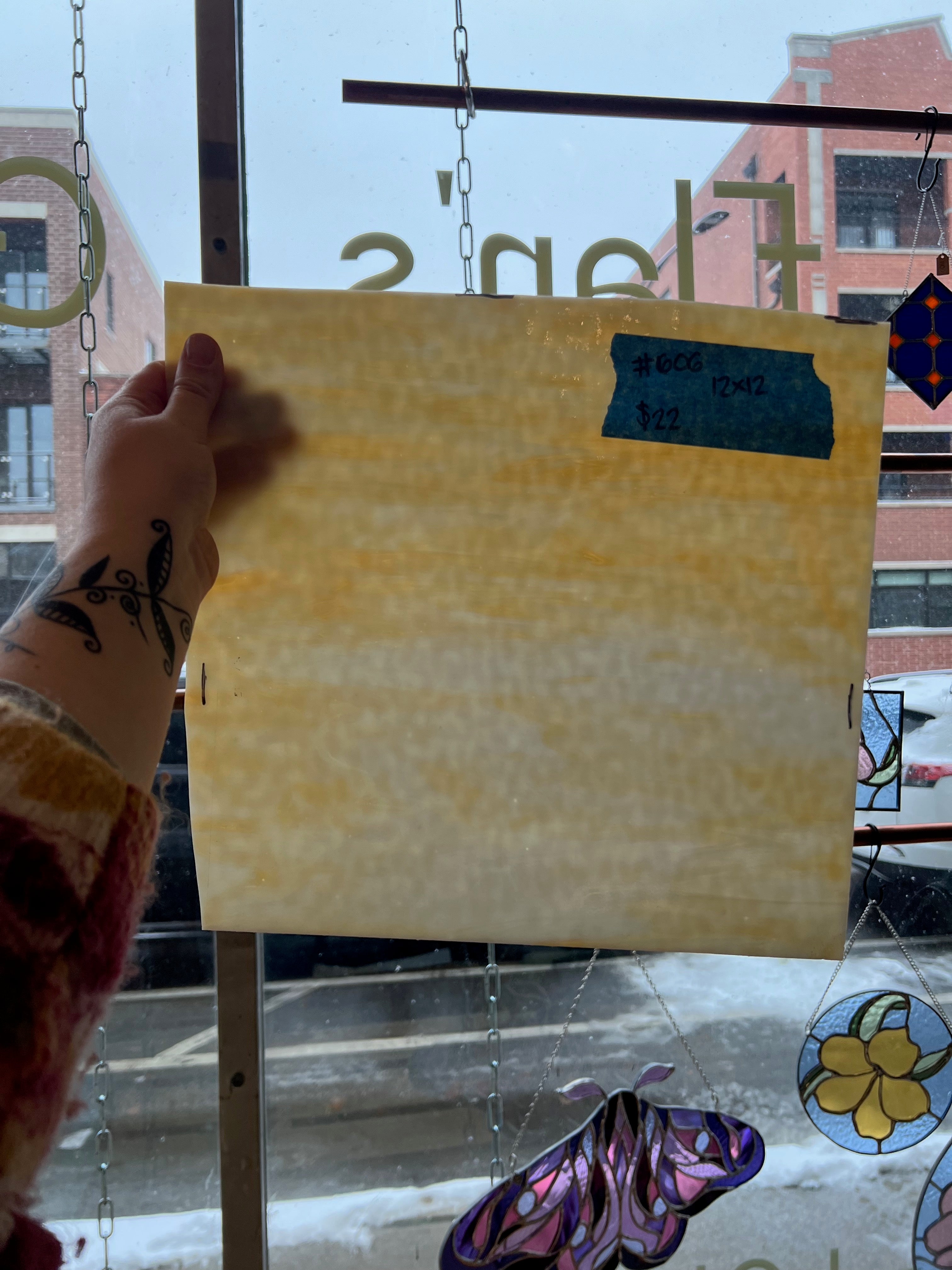 [#606] Kokomo Amber, White