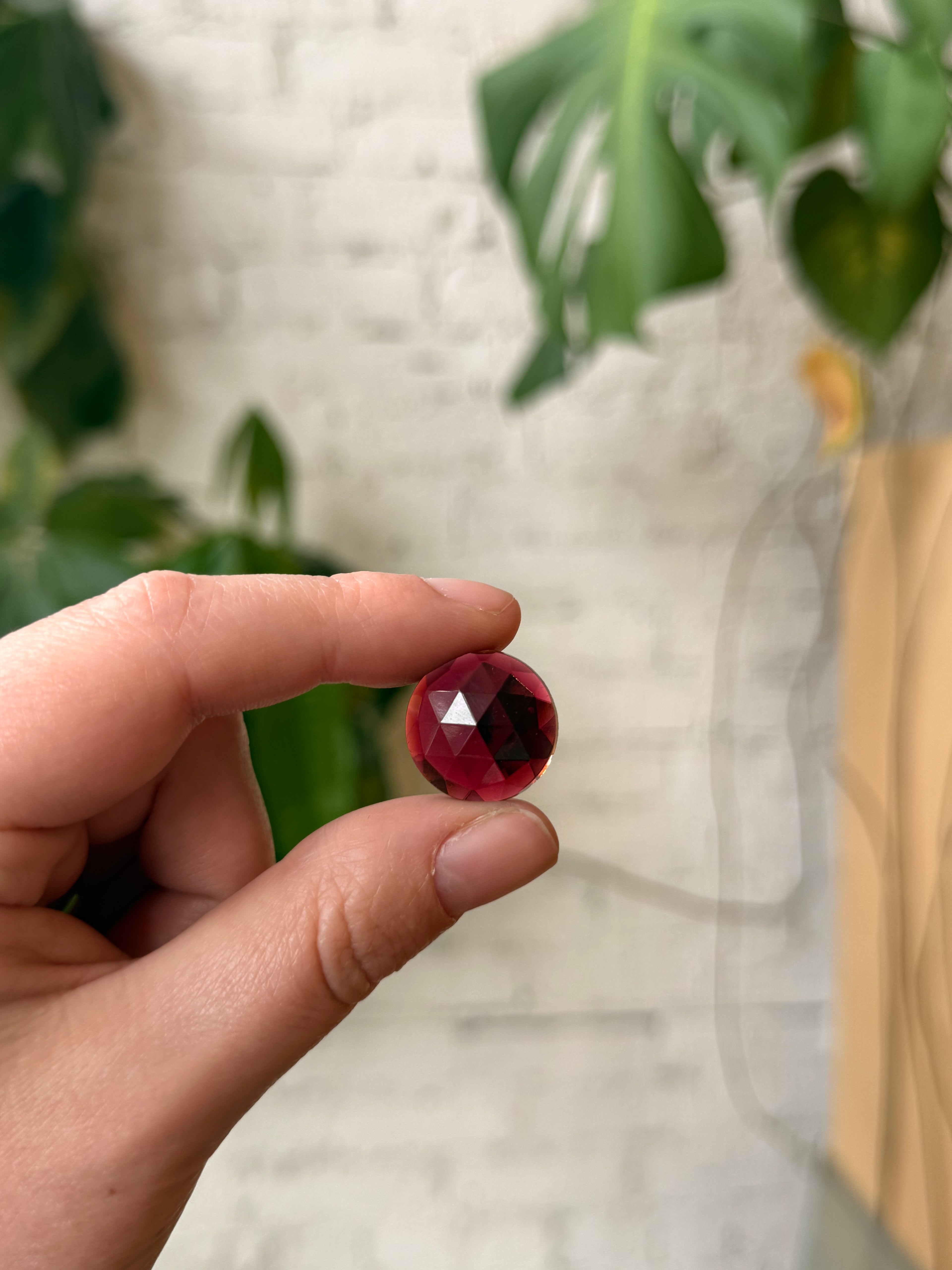 Round Faceted Jewel (20mm)