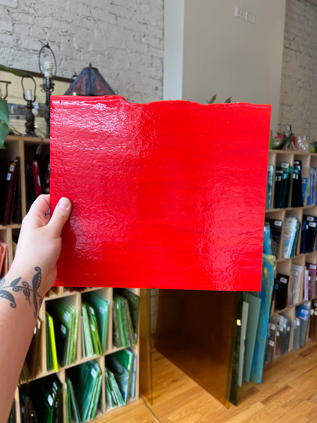 [#318] Bullseye Tomato Red Double Rolled Fusible