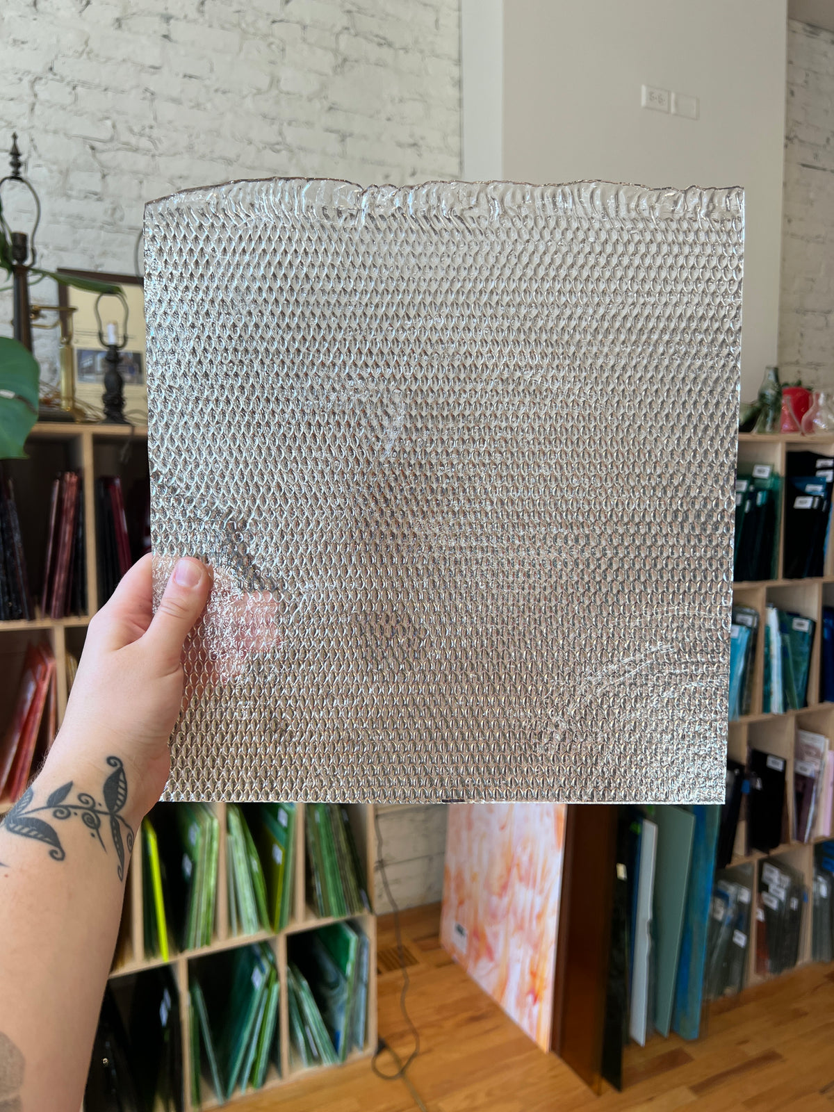 [#402] Youghiogheny Clear Radium Ripple Fusible