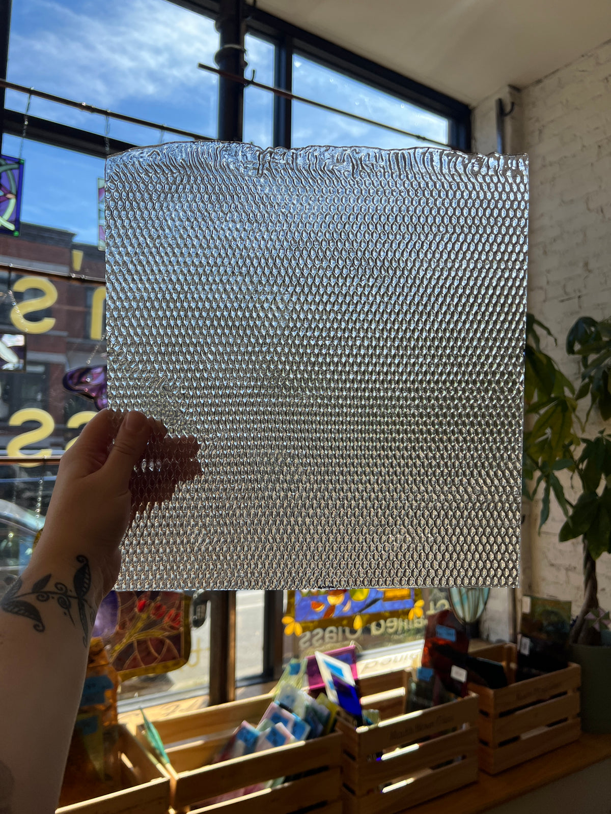 [#402] Youghiogheny Clear Radium Ripple Fusible
