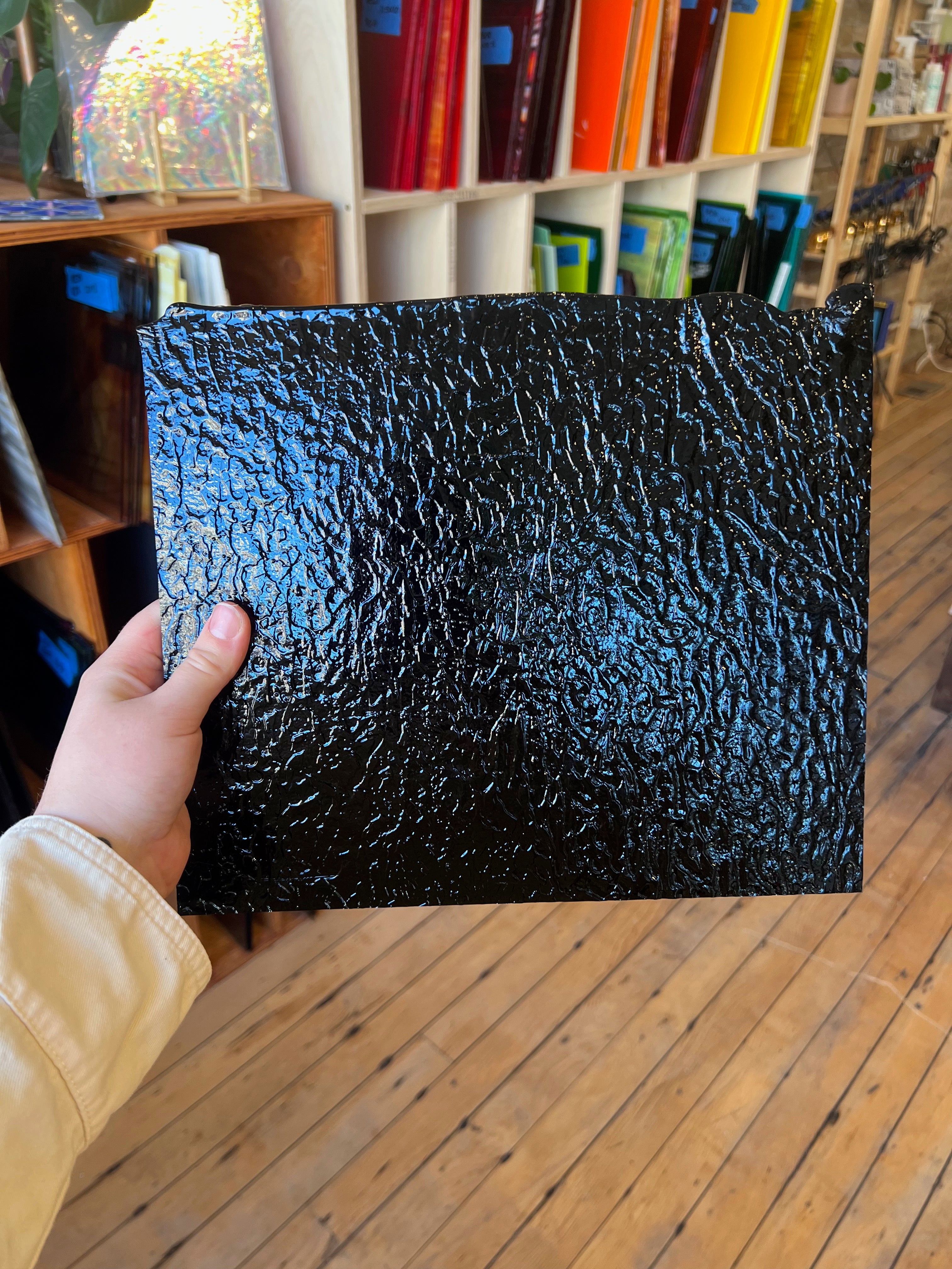 [#327] Bullseye Black Granite Fusible