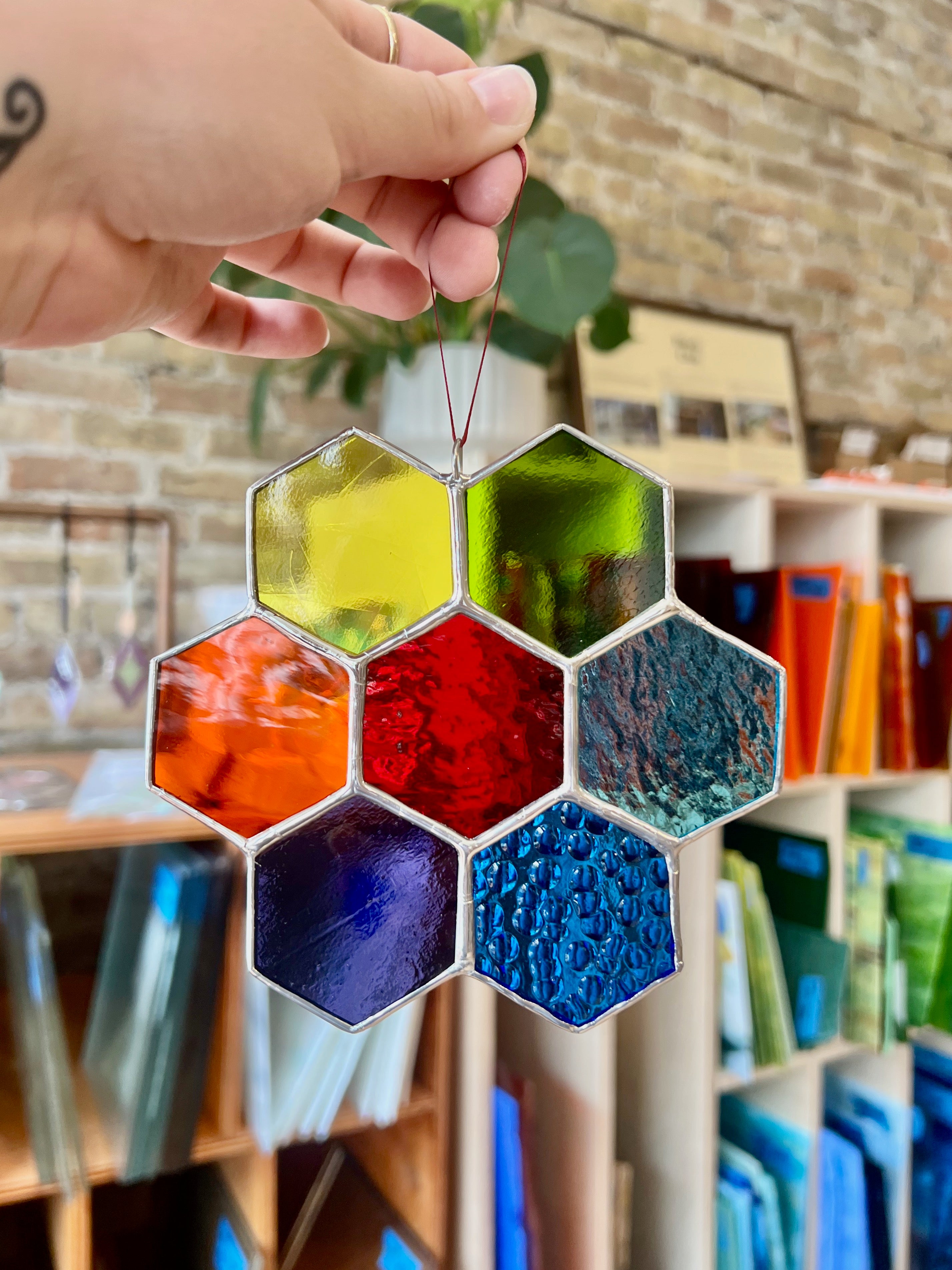 [June 3] Beginner 1 Stained Glass Class- Rainbow Honeycomb