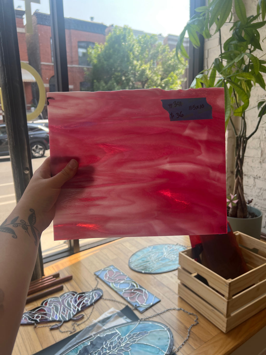 [#341] Bullseye White Opal, Cranberry Pink Fusible