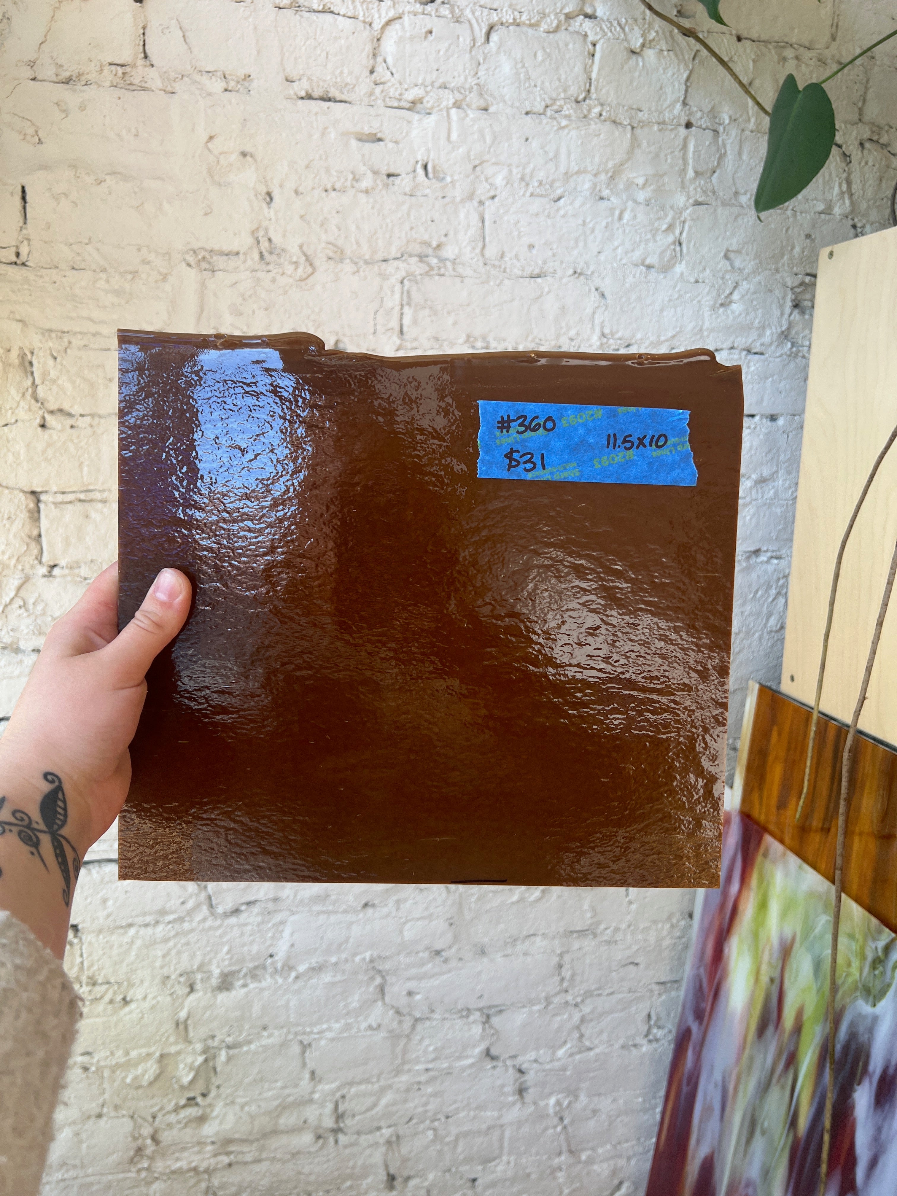 [#360] Bullseye Umber Opal Double Rolled Fusible Striker