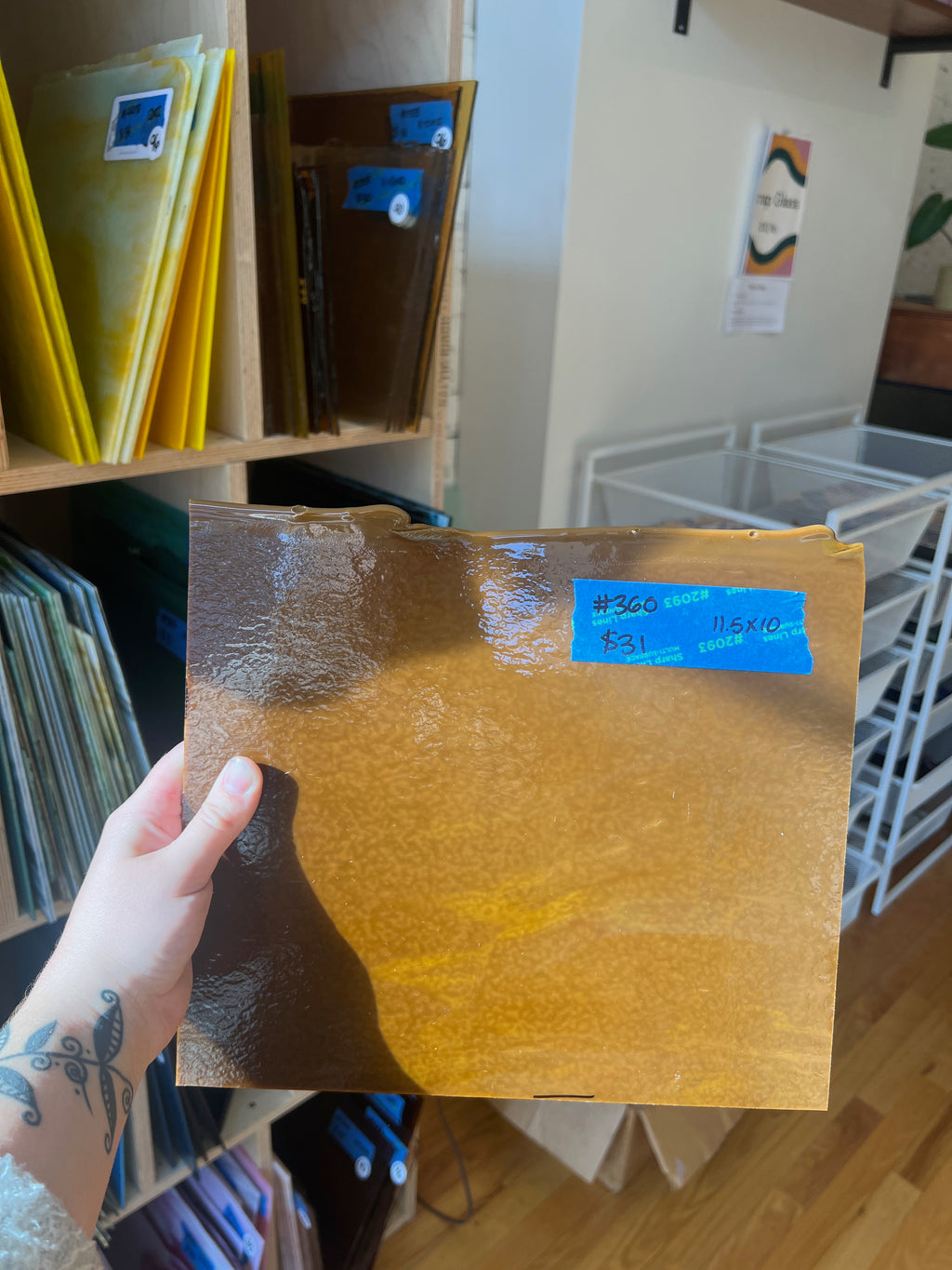 [#360] Bullseye Umber Opal Double Rolled Fusible Striker