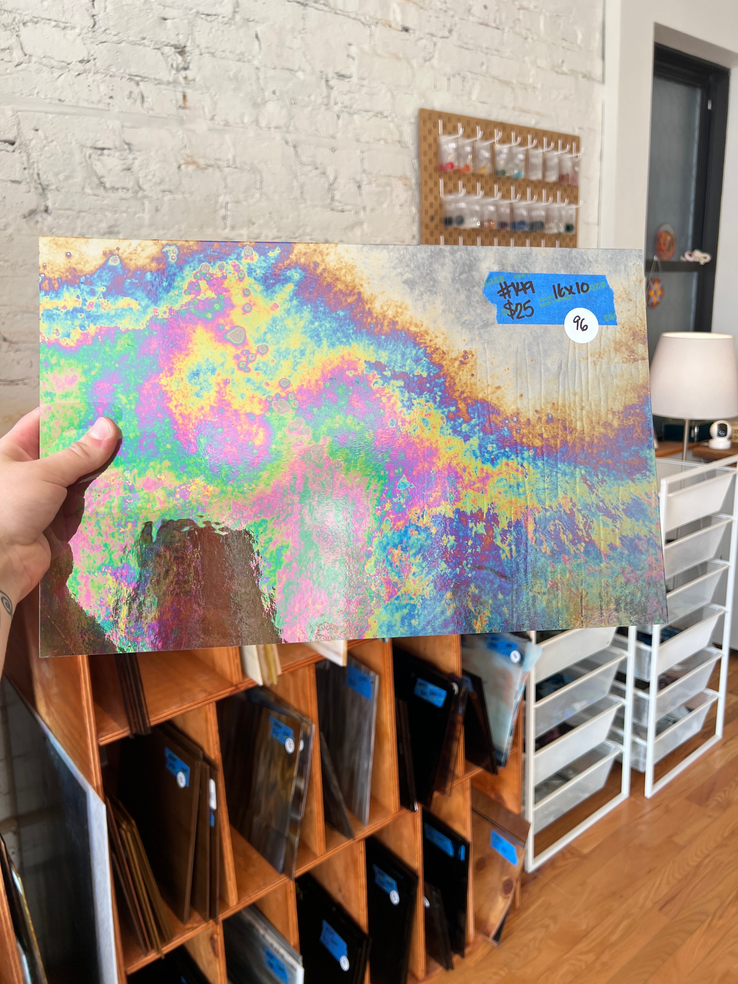 [#149] Wissmach Dark Grey Cathedral Luminescent