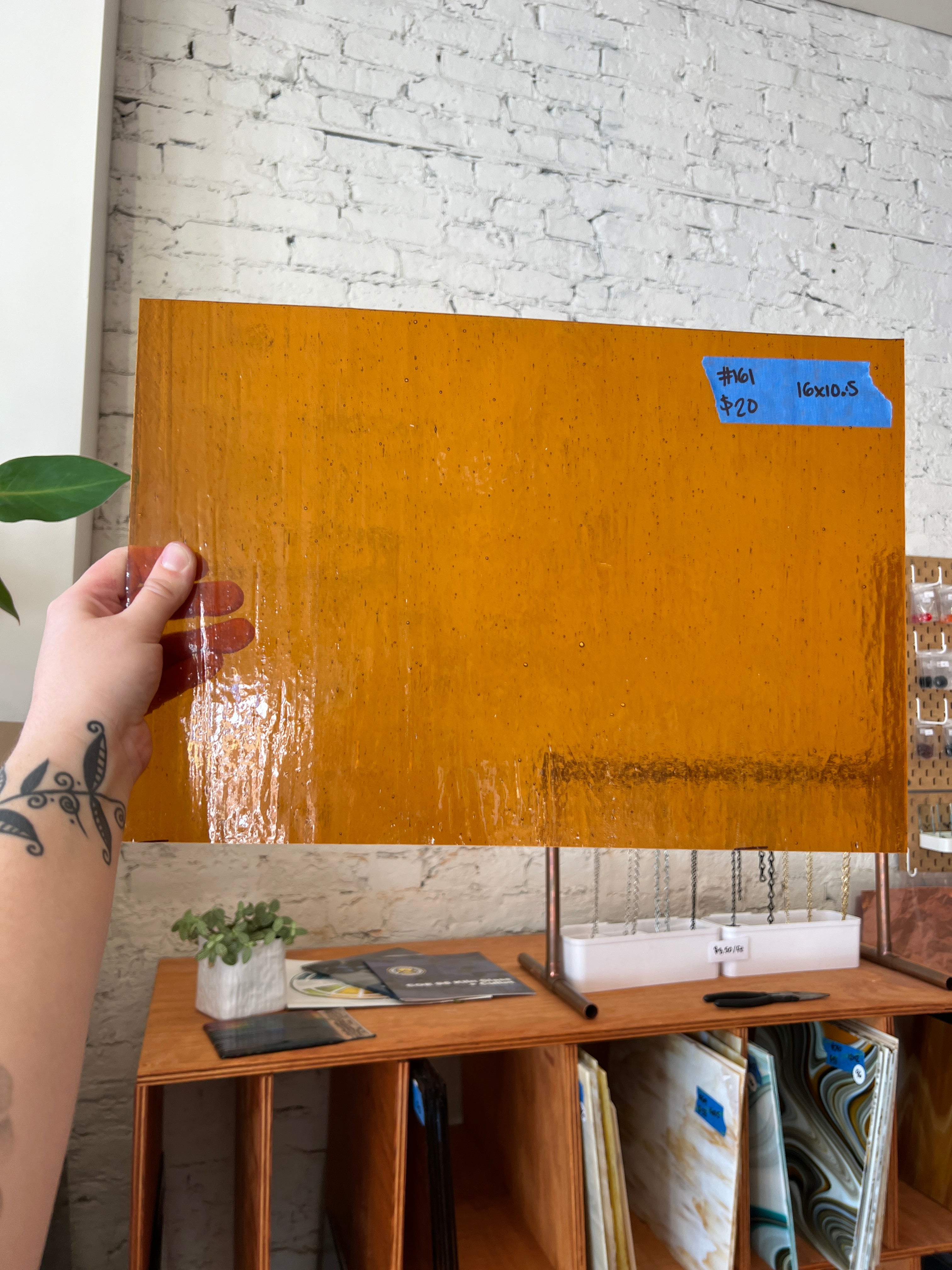 [#161] Wissmach Apricot Seedy Cathedral