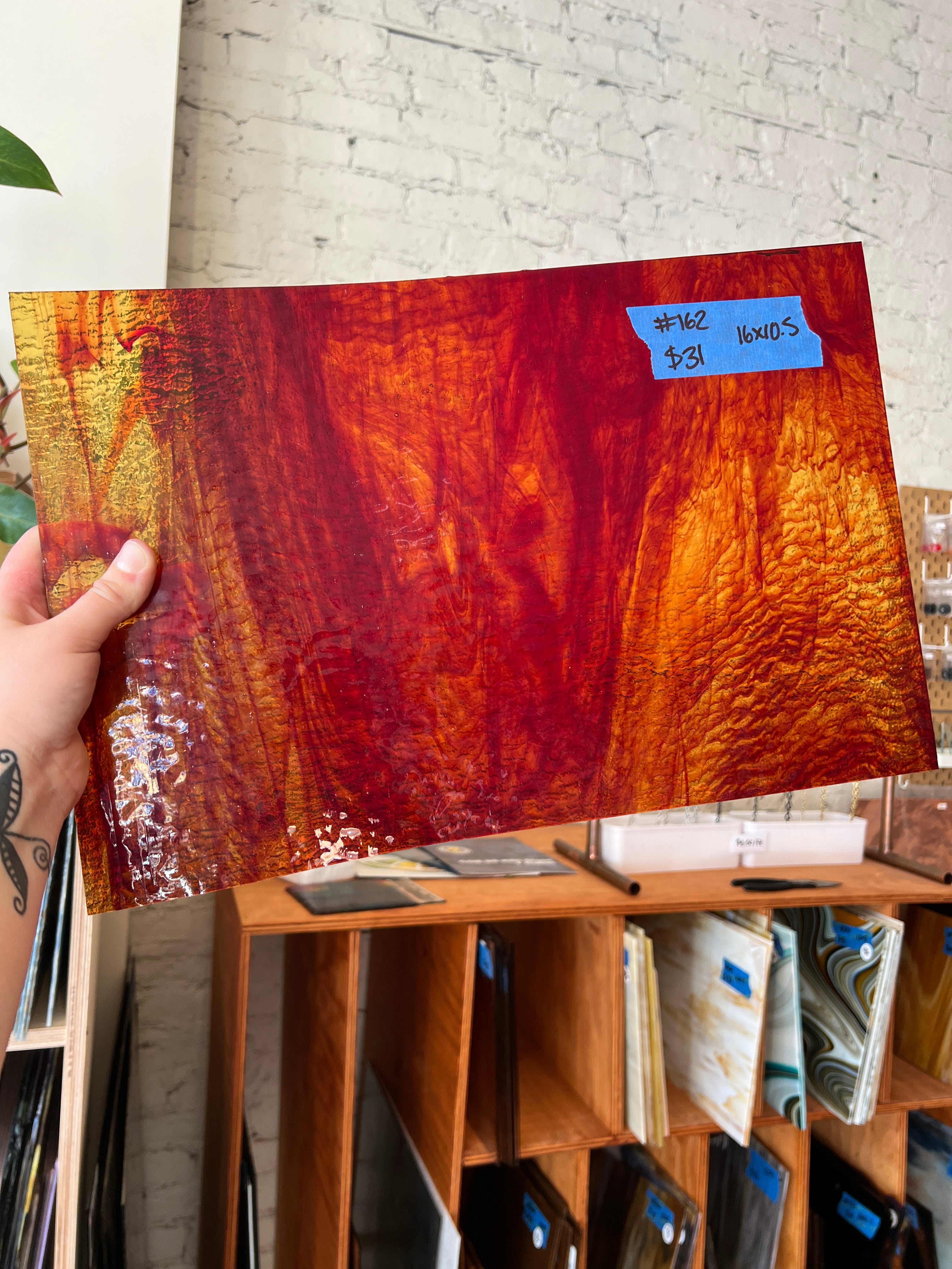 [#162] Wissmach Red, Amber Streaky Granite