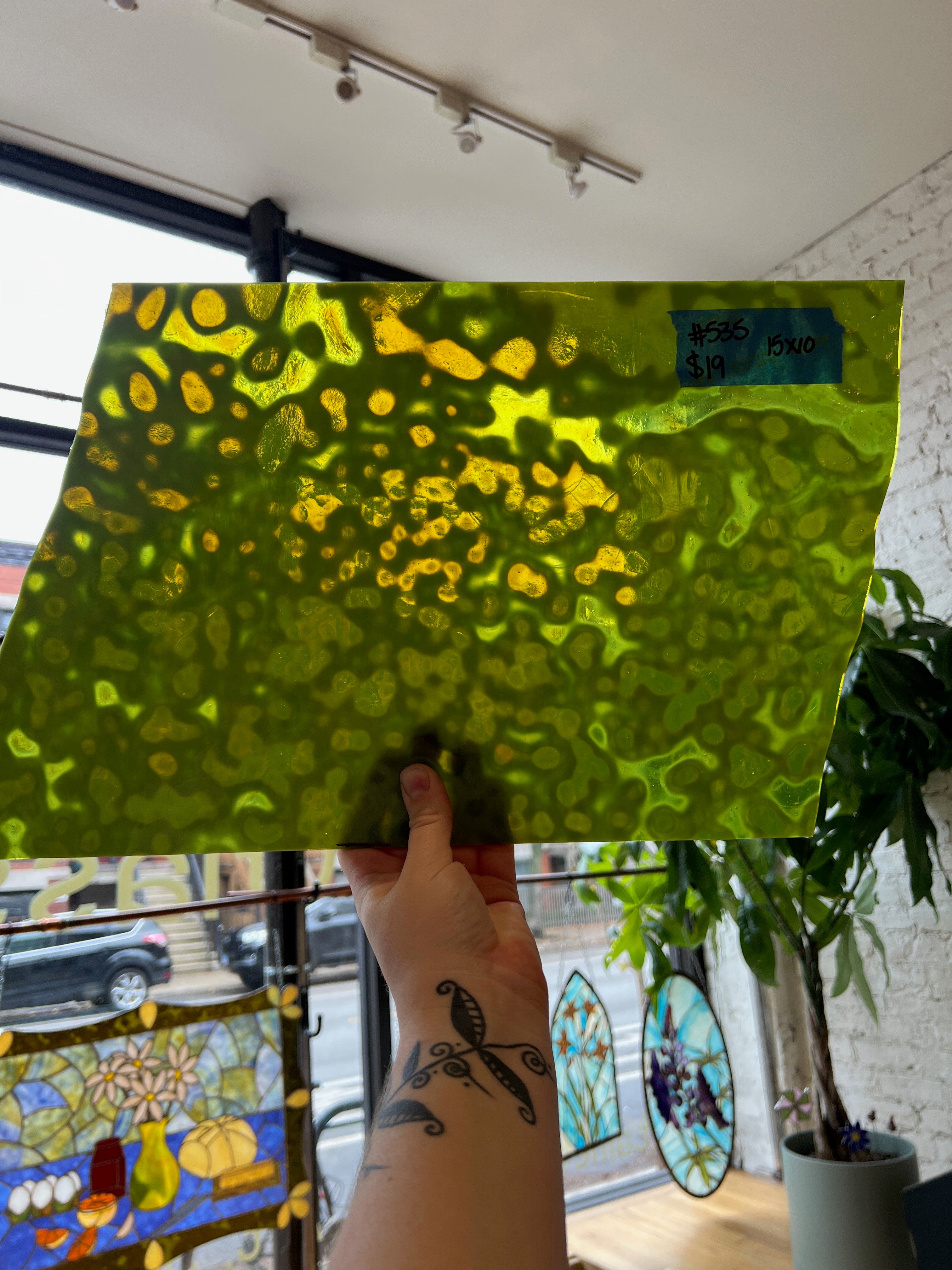 [#535] Apple Green Mottle Artisan Glass