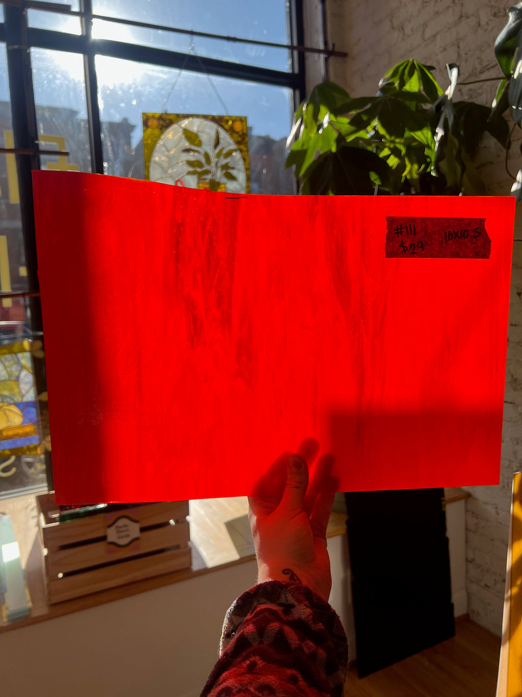 [#111] Wissmach Red-Orange White Wispy