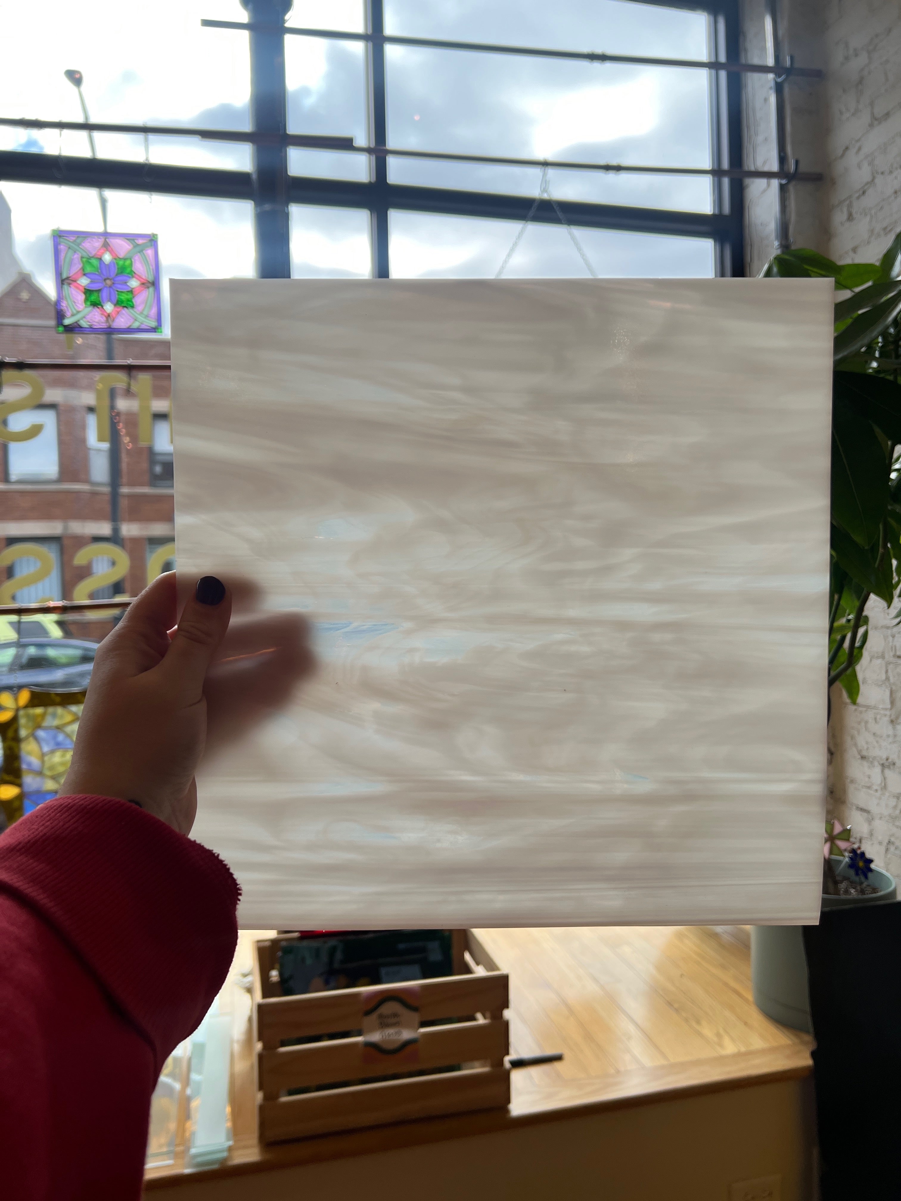 [#2100] Oceanside Clear/White Translucent Wispy